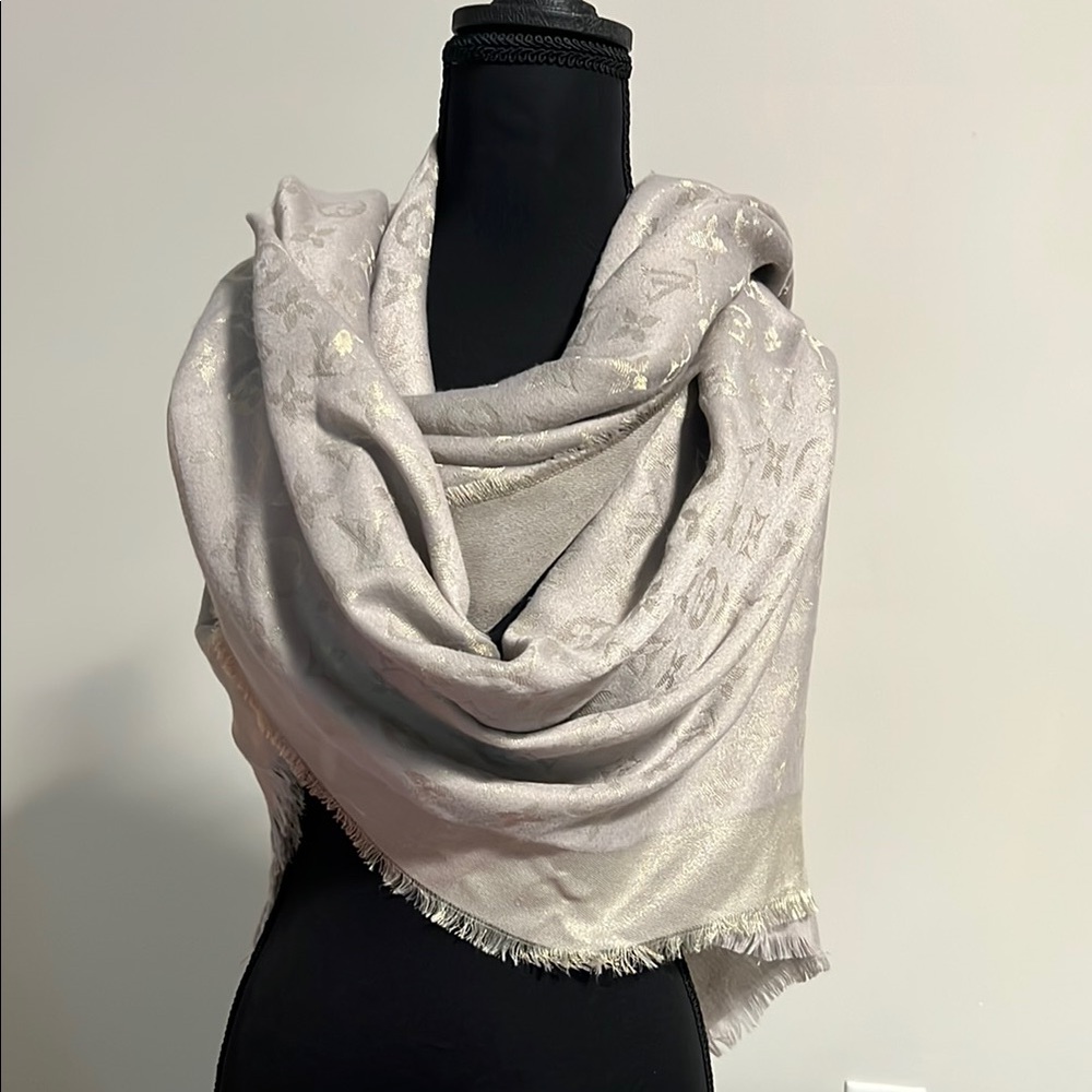 Chic Louis Vuitton scarf